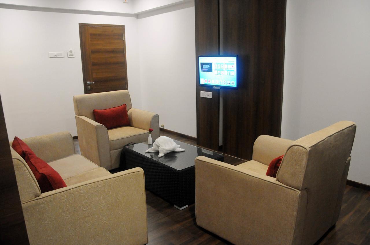 Hotel 3 Leaves Kolhapur Buitenkant foto