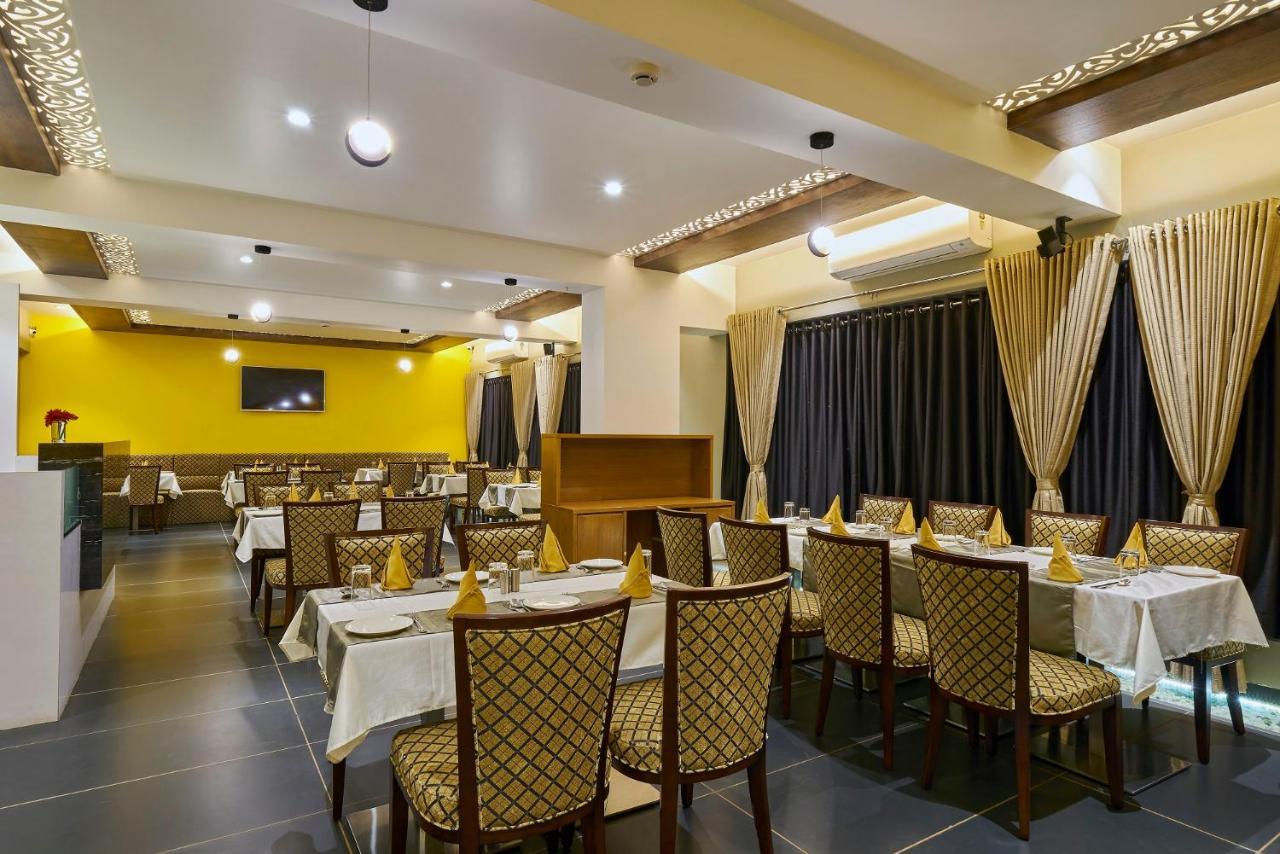 Hotel 3 Leaves Kolhapur Buitenkant foto