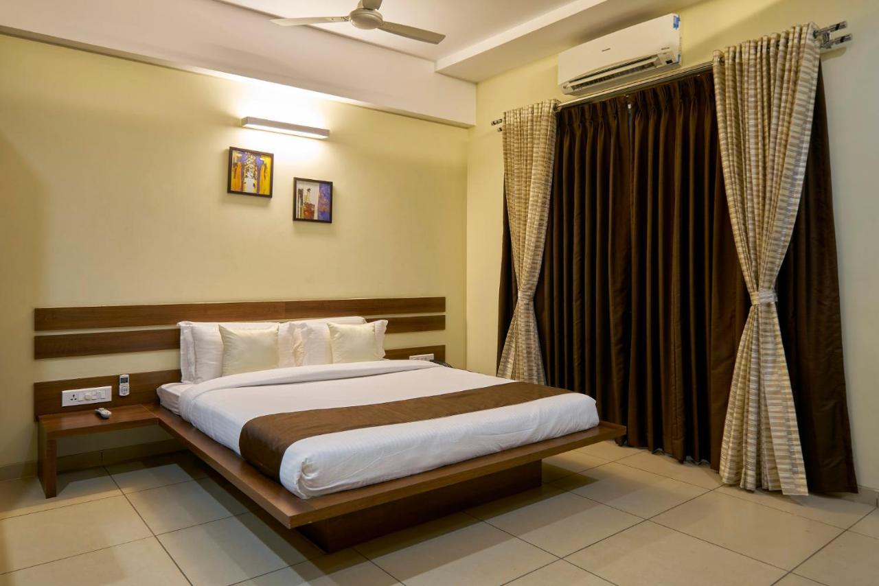 Hotel 3 Leaves Kolhapur Buitenkant foto